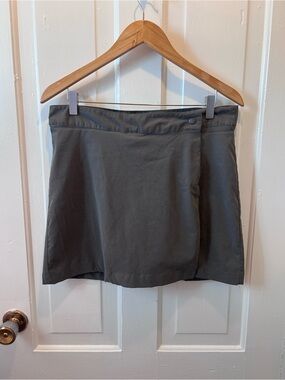 Columbia Women's Olive Green Athletic Skort